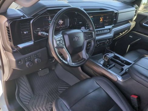 Used 2024 Chevrolet Silverado 1500 LT Trail Boss w/ LT Trail Boss Premium Package AWD/4WD image 11
