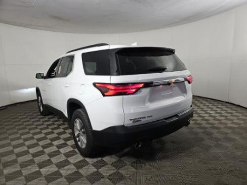 Used 2022 Chevrolet Traverse LT AWD/4WD image 4
