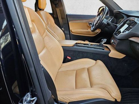 Used 2017 Volvo XC90 T6 Inscription w/ Vision Package image 23