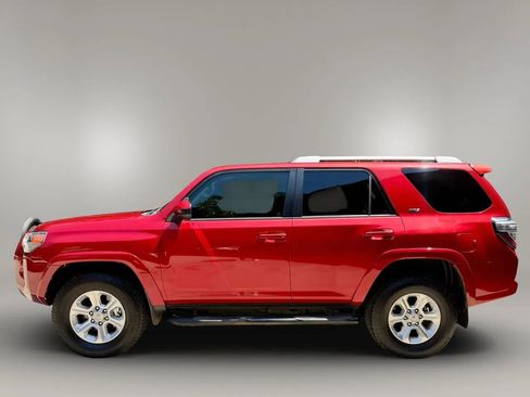 Used 2015 Toyota 4Runner SR5 AWD/4WD image 2