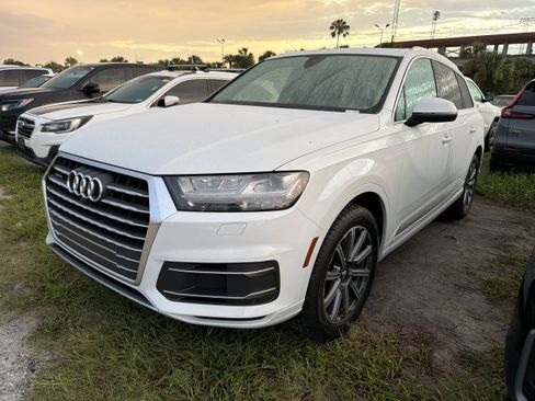 Used 2017 Audi Q7 2.0T Premium Plus w/ Premium Plus Package AWD/4WD image 11