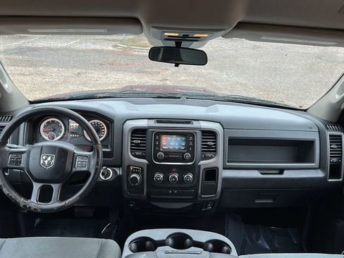 Used 2017 RAM 1500 Express image 28