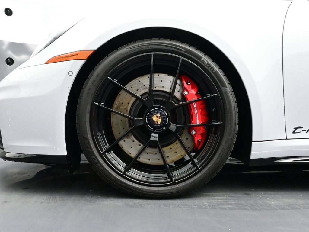 Certified 2026 Porsche 911 Carrera 4 GTS AWD/4WD image 6