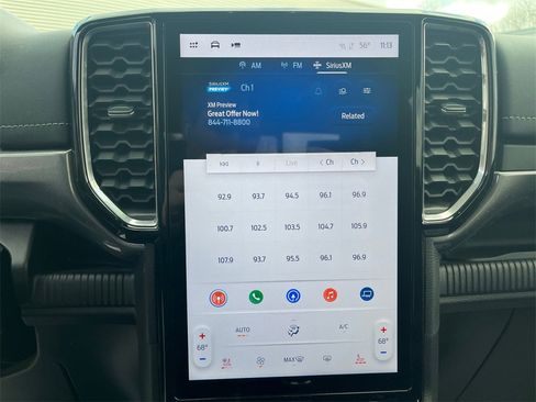 Used 2024 Ford Ranger Lariat w/ Trailer Tow Package image 17