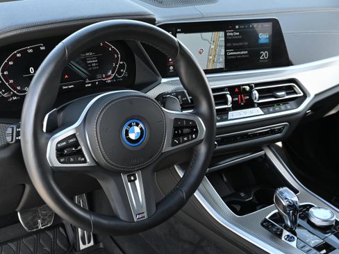 Certified 2023 BMW X5 xDrive45e w/ Executive Package image 12