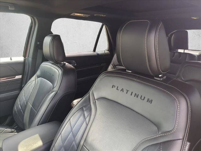 Used 2018 Ford Explorer Platinum AWD/4WD image 17