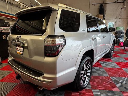 Used 2022 Toyota 4Runner Limited AWD/4WD image 7