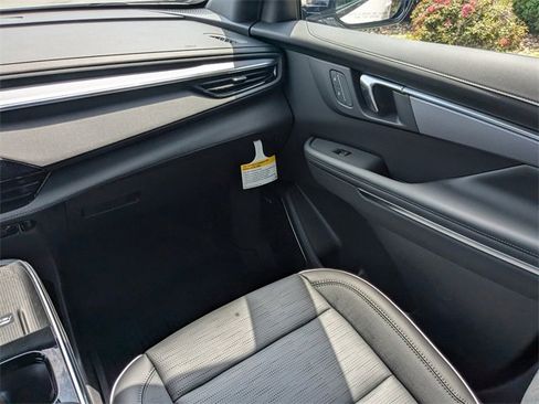 New 2025 Buick Enclave Sport Touring w/ Super Cruise Package image 19