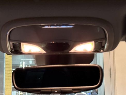 Used 2022 Jeep Cherokee Limited image 20