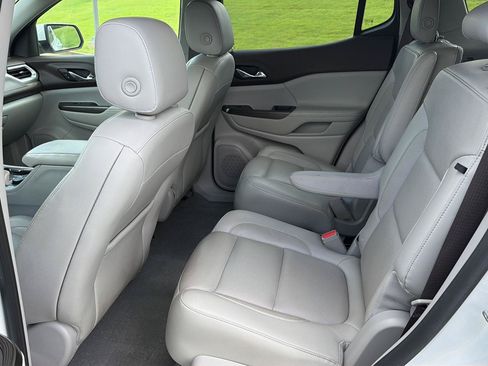 Used 2019 GMC Acadia SLT FWD image 11