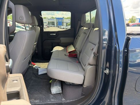 Used 2021 Chevrolet Silverado 1500 LT w/ Convenience Package II AWD/4WD image 9