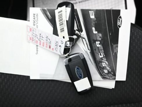 Used 2023 Ford Escape ST-Line Select w/ Tech Pack #2 AWD/4WD image 12