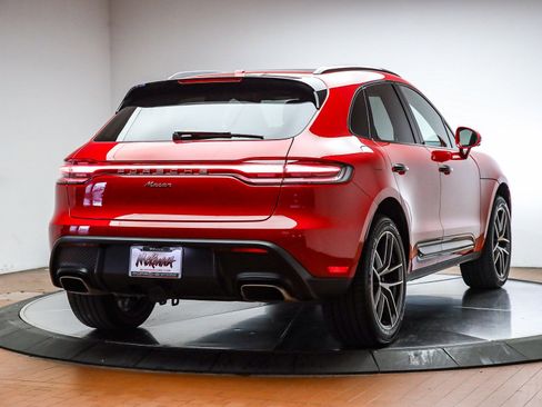 Certified 2025 Porsche Macan image 6