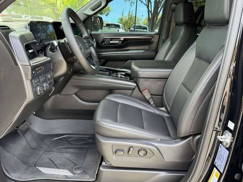Used 2026 Chevrolet Suburban Z71 w/ Z71 Off-Road Package AWD/4WD image 22