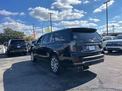 New 2026 Chevrolet Suburban Premier image 5