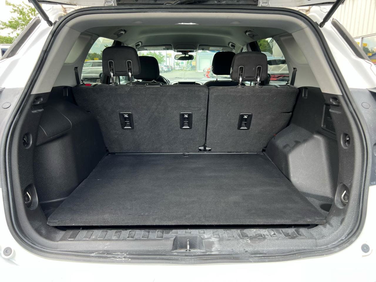 Used 2019 GMC Terrain SLE FWD image 13