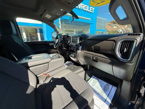 Used 2022 Chevrolet Silverado 2500 LT w/ Convenience Package image 29