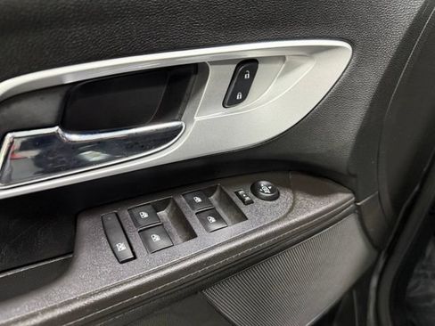 Used 2017 Chevrolet Equinox Premier w/ Enhanced Convenience Package AWD/4WD image 20