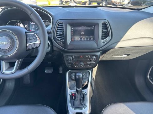 Certified 2021 Jeep Compass Latitude w/ Sun and Sound Group AWD/4WD image 24