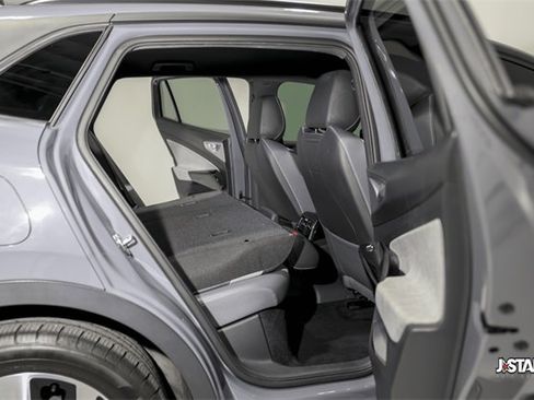 Used 2023 Volkswagen ID.4 Pro image 14