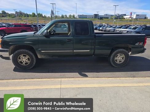 Used 2004 Chevrolet Silverado 1500 LS w/ Light Duty Power Package AWD/4WD image 11