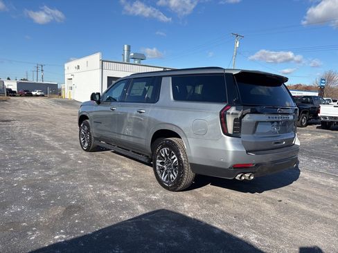 New 2026 Chevrolet Suburban Z71 w/ Comfort Package image 7