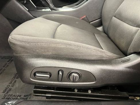 Used 2019 Chevrolet Malibu LT FWD image 11