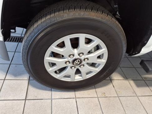 Used 2026 Toyota Tacoma SR5 RWD image 5