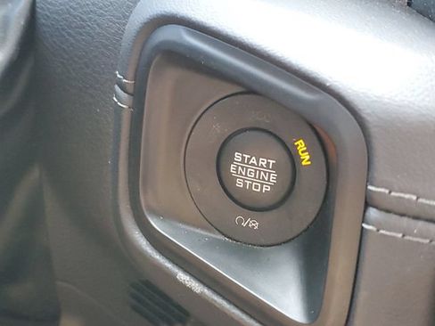 Used 2024 Jeep Wrangler Unlimited Sahara AWD/4WD image 12