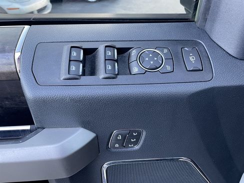 Used 2022 Ford F350 Lariat w/ Lariat Ultimate Package AWD/4WD image 32
