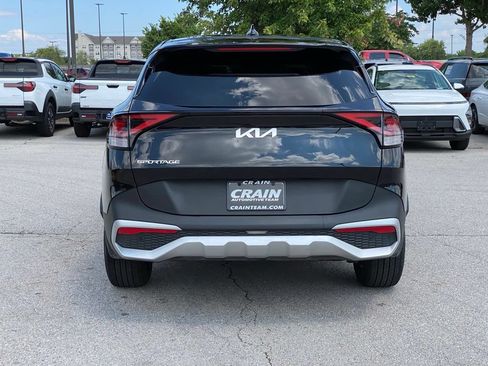 Used 2025 Kia Sportage EX FWD image 6