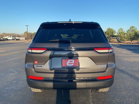 New 2025 Jeep Grand Cherokee Limited image 6