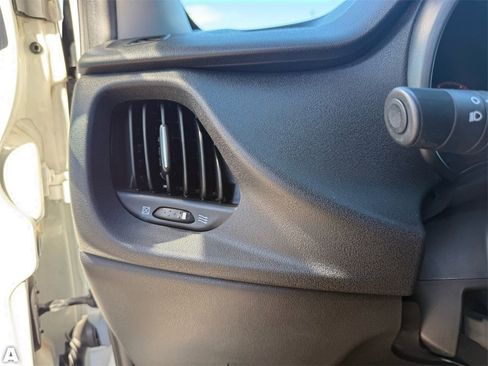 Used 2018 RAM ProMaster City Tradesman image 14