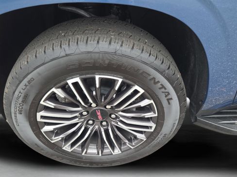 Used 2025 GMC Yukon Elevation image 34