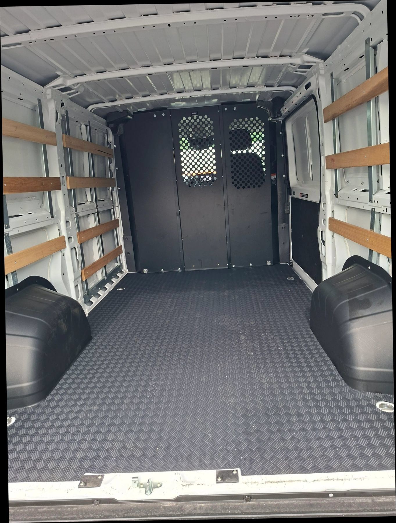 Used 2025 RAM ProMaster 2500 w/ U-Haul Equipment Group FWD image 10