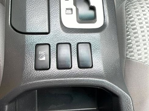 Used 2007 Toyota 4Runner SR5 AWD/4WD image 11