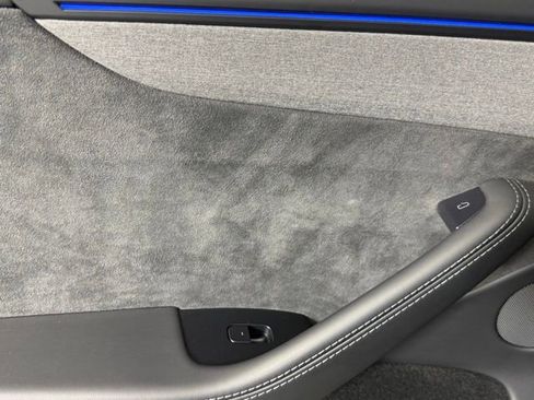 Used 2026 Tesla Model Y Long Range image 22