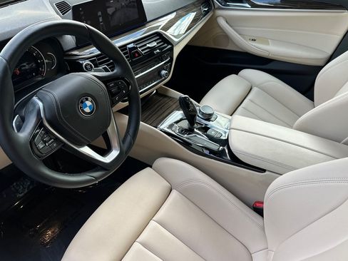 Used 2018 BMW 530i RWD image 4