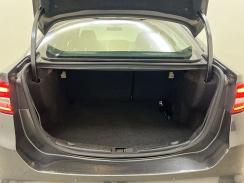 Used 2018 Ford Fusion SE w/ Fusion SE Technology Package image 24