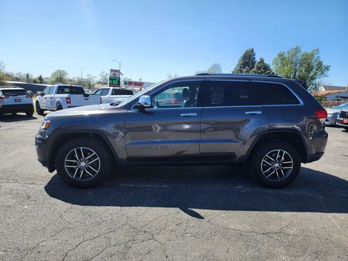 Used 2017 Jeep Grand Cherokee Limited w/ Luxury Group II AWD/4WD image 4