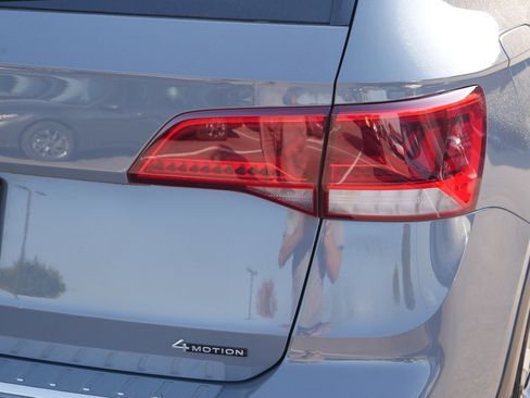 Used 2023 Volkswagen Taos SEL image 17