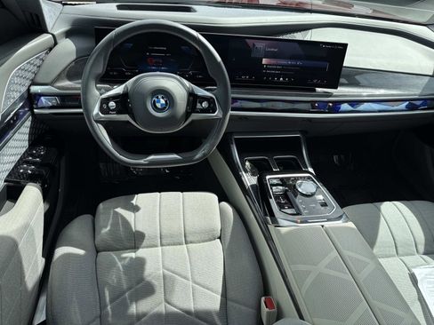 Certified 2023 BMW i7 xDrive60 image 21