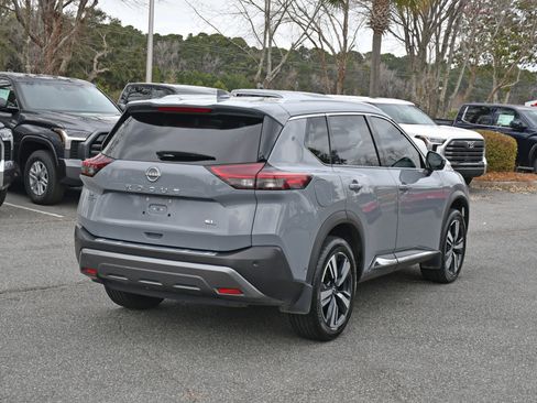 Used 2022 Nissan Rogue SL w/ SL Premium Package image 4