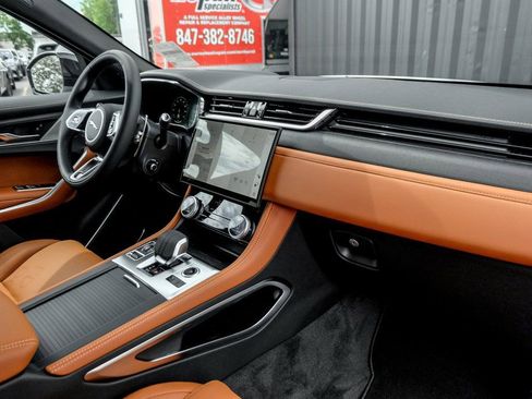 New 2026 Jaguar F-PACE R-Dynamic S image 21