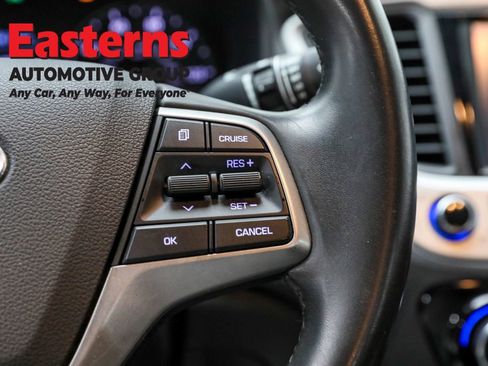 Used 2020 Hyundai Accent Limited FWD image 16