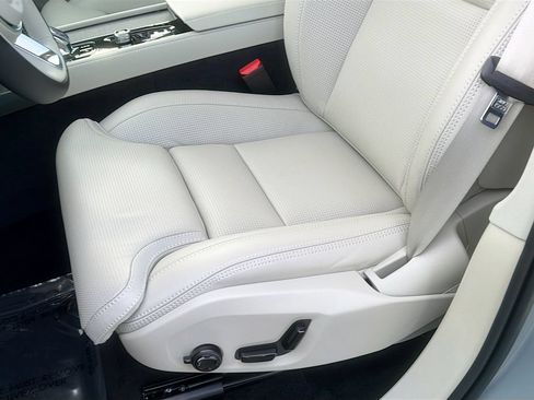 New 2026 Volvo XC90 T8 Ultra w/ Protection Package Premier AWD/4WD image 20