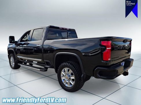 Used 2024 Chevrolet Silverado 2500 High Country w/ Technology Package AWD/4WD image 5