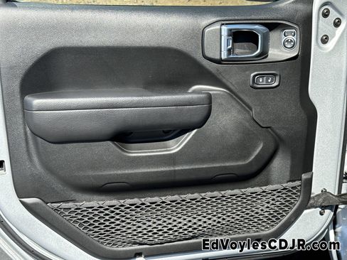 Used 2022 Jeep Wrangler Unlimited Sport S image 12