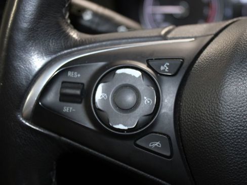 Used 2019 Buick Enclave Essence w/ LPO, Luxury Package image 35