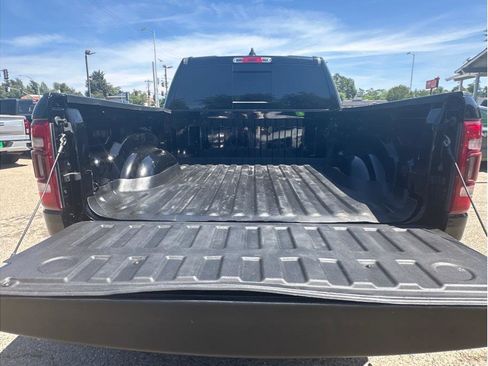Used 2021 RAM 1500 Laramie AWD/4WD image 7